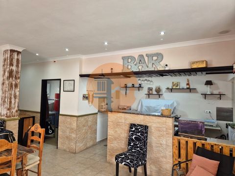 Restaurant/Bistro for sale in Vila Nova de Cacela - Excellent business opportunity! If you're looking for a space ready to operate and with great potential, this restaurant/bistro could be the opportunity you've been waiting for! Property features: W...