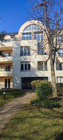 Au calme T3 de 82.50 m2 et 77 m² de terrasse au rdc résidence de standing de 1998