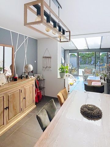 SUPERBE MAISON DE VILLE