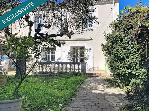 Proche rempart quartier très prisé au calme