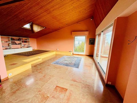 Maison atypique vue mer