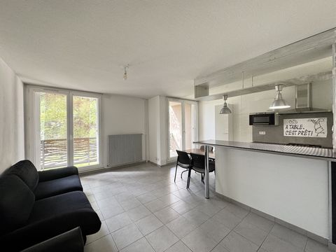 T2 &#43; BALCON &#43; CAVE &#43; PLACE DE PARKING / LA BATARELLE