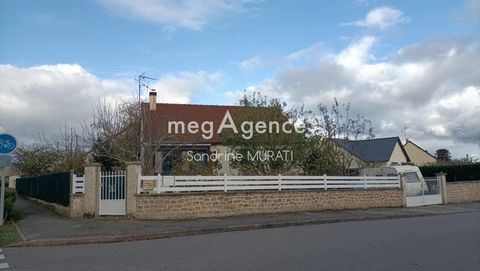 SAINT GERMAIN DU CORBEIS - PAVILLON SUR SOUS SOL