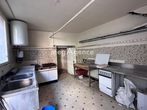 Ensemble de 2 appartements à rénover.