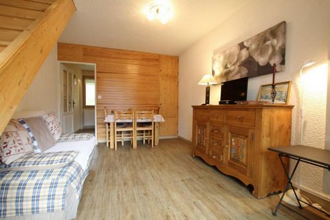 Residence Le Balcon de Briançon is located in the upper part of Briançon, 1200 metres from the gondola to the Serre Chevalier slopes. First shops are to be found about 500 meters away. You'll envoy this quiet area with an amazing view over the mounta...