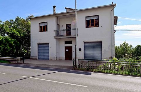 Introduction Detached house on three levels plus attic, located along the main road and well connected to all services.. Type: Residential Square Meters: 500 Rooms: 15 Land: 3410 sqm Energy Class: G Price: 320.000 € Info Request Description The prope...