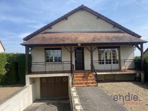 Of traditional construction, this bright house is located in a quiet area and offers a nice potential after some work to be planned. Composed of a large kitchen, a living room, an office, three bedrooms, a bathroom and a toilet. The basement is divid...