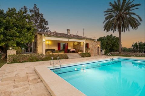 Welcome to this beautiful country house with private pool, tennis court and beautiful views to the mountains in Caimari. It can accommodate 8 guests. The great chlorine pool of this villa, surrounded by the lawn and then, by the mountains, becomes th...