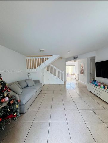 The community of Kasalta Villas in the heart of Hialeah Gardens offers all the tranquility that you and your family need. This beautiful townhouse has 3 bedrooms and 2/1 bathroom. Spacious master bedroom with walking closet and a big bathroom. 2 assi...
