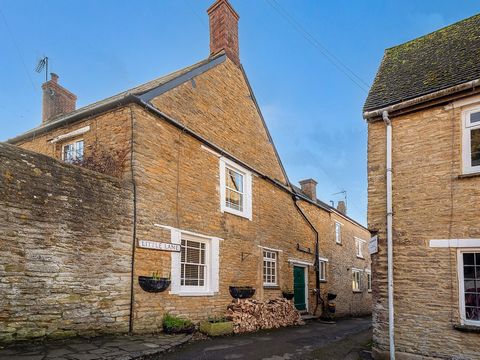 A 17th Century (non listed) character home in the sought after village of Aynho. The property comprises kitchen, three reception rooms, shower room, three/four bedrooms, one with spacious en-suite bathroom, and low maintenance rear garden. Freehold |...