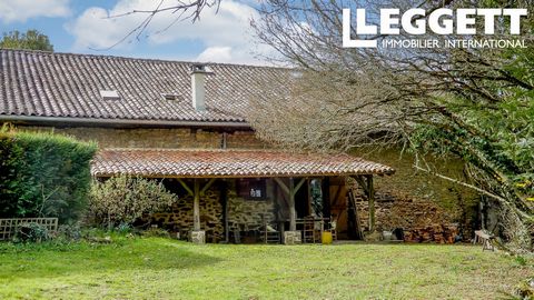 A19737MLO87 - Situated in a small hamlet within walking distance of the village of Les Salles de Lavauguyon with a boulangerie and a bar which has live music nights, you will find this generously proportioned stone barn conversion which enjoys lovely...