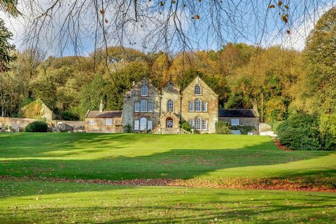 Blackwall House is one of the most refined and sophisticated circa sixteenth century manor houses in Derbyshire, and one which has been within the Blackwall family throughout its long history. Handsomely set within stunning Derbyshire countryside clo...