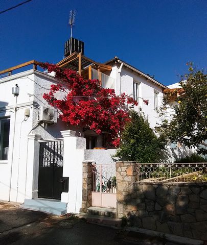 A very well presented renovated house located in the village of Voulismeni, East Crete and within a 10 minute drive of the sea and beaches. The property offers flexible and versatile accommodation and has been the subject of further improvements and ...