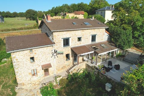 [UNDER OFFER] Very charming stone house located in the commune of CHÂTEAUPONSAC (87290) in a very quiet hamlet. This house offers you on the ground floor: a very beautiful living room of 60m2 bright with wood stove opening onto open fitted and equipp...