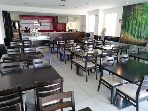 Продается ресторан, расположенный в Аркозело, Вила-Нова-де-Гайя, в 2 км от пляжа Агуда. Традиционное пространство в этом районе, полностью оборудованное и обставленное функционально и уютно, чтобы начать работать уже сейчас. Зал площадью 100 м2 на 56...