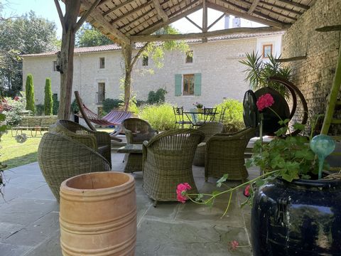 Welcome to this beautiful old water mill renovated to a very high standard, located next to the enchanting Chateau Javarzay in the town of Chef Boutonne, Deux Sevres. This unique residence offers a harmonious blend of historical charm and modern comf...