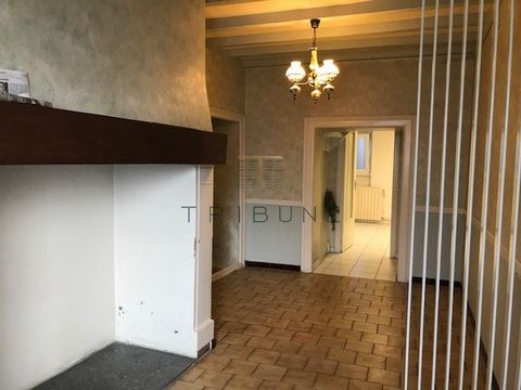 EXCLUSIVE TO LA TRIBUNE DE L'IMMOBILIER !! House in the heart of the village of Castelculier with 2 bedrooms Ideal for first-time buyers! Work to be done. Do not hesitate to contact the Tribune de L'Immobilier to visit LOW PRICE FOR BIG PROJECT