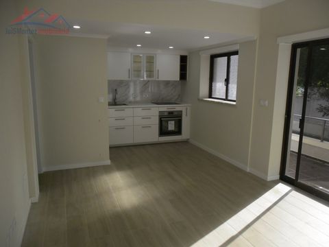 Small 1 bedroom flat with good areas, fully renovated. It has a balcony and equipped kitchen and good quality finishes. This lease for investment reasons is only made with the advance of 6 rents plus a security deposit. Supporting documents of income...