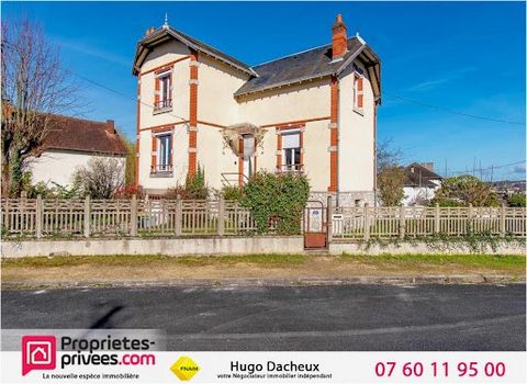 Vierzon (18100) - Townhouse - T4 - 3 bedrooms - fitted kitchen - garage - garden 726 m² - Renovated House - ................................................................................. The house consists of: - On the ground floor, an entrance le...