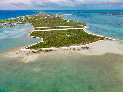 Located at the southern tip of Elbow Cay, this exclusive property offers 16 acres of natural beauty with private beach access. Enjoy the secluded charm of White Sound while being close to the amenities of Hope Town. With impressive elevation and pano...