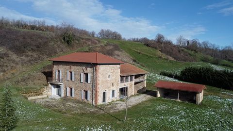 You are looking for the tranquillity of the countryside, without any vis-à-vis and only 10 minutes from Hauterives and 15 minutes from Saint Donat-sur-l'Herbasse. I offer you exclusively in the town of Saint Christophe and the Laris, this magnificent...