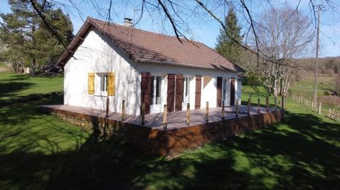 Situated in the pretty countryside of the commune of FOLLES - Haute Vienne with exceptional views over the Monts D'ambazac and 7 mins from the town of Bessines Sur Gartempe is this incredible fully renovated 1976 build bungalow with over 3000m² of So...