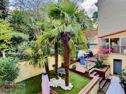 HAUTE GARONNE (31) EXCLUSIVELY for sale in TOULOUSE, very popular district of JOLIMONT, House of 170 m² with 4 Bedrooms. A haven of peace in the heart of the city, this residence located on the heights of MARENGO offers you an intimate garden, as wel...