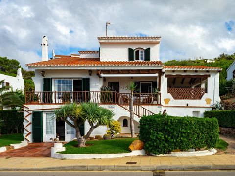Villa for sale with fantastic sea views in Playas de Fornells. It has it all and you will be convinced if you read on, can you imagine spending your next holidays here? Accessed from the rear, you can enter the main part of the villa through the livi...