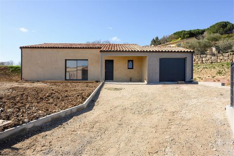 New single-storey villa of 106 m2 of living space on enclosed 680m2 landscaped land. Garage of 21m2, terrace, air conditioning, living room-kitchen of 44m2, 3 bedrooms with fitted wardrobes, bathroom and pantry. REDUCED NOTARY FEES - 2-YEAR EXEMPTION...