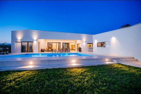 Champaigne sparkling luxury holiday villa in Zadar area! Total area of this amazing interior and exterior design villa is 350 sq.m. Land plot is 3030 q.m. (unique for Dalmatia)! Fully furnished luxury holiday villa offers 5 bedrooms (each room has it...