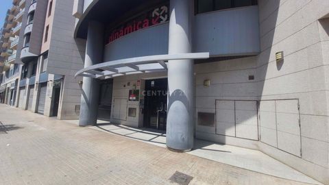 Excellent opportunity to own this parking space with an area of 12 m² located in Valencia. Get in touch and we will be happy to assist you, answer any questions and of course visit the property.