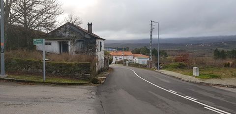 Rustic house for investment in Montalegre, with ground floor and first floor, and annex on the side. In the purchase of this property we offer a plot of land on the side of the road, very close to the Montalegre stadium with approximately 1400 m2. Mo...