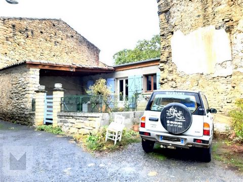 M M IMMOBILIER Quillan - estate agents in the Pays Cathare in Southern France – are pleased to present a spacious village house + parking space and 3 stone barns, located in the sought-after village of Val-du-Faby. GROUND FLOOR : entrance/hall, brigh...