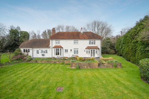 This family home is situated on the boundary of a highly desirable village location and enviably positioned being perched at the top of a valley, boasting individual and breathtaking views over rolling Chiltern Hills countryside, with views as far as...
