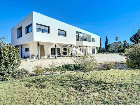 For Sale: Magnificent architect-designed house spanning over 206 m² of living space, with 35m² of terraces, nestled on a vast plot of 6641 m², located in a unique setting offering an ideal environment for nature lovers and tranquility seekers, near P...