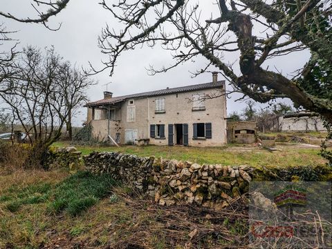 This property is currently made up of two adjoining houses, which can be used as one, or a gite. One of them has 2 bedrooms, bathroom, WC, a living room/kitchen of approximately 30m2. The kitchen needs to be created. You access the other house via a ...