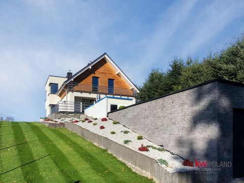 I am pleased to present an ecological, smart house with a swimming pool overlooking the mountains. The property is located in Beskid Żywiecki, in the picturesque town of Milówka. The village is located at an altitude of 430-460 m above sea level, on ...