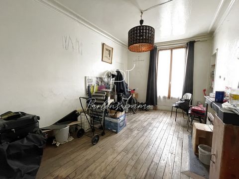 IDEAL INVESTOR OR FIRST-TIME BUYER! ALESIA PARIS 14th: Apartment of 13.38m2 located on the 1st floor of a pretty old condominium from the 1900s rue Didot at the foot of the shops, 4 minutes walk from the Pernety metro line 13 and 12 minutes from the ...