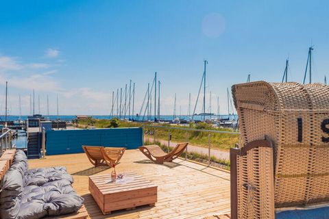 Vacation in the first row with a wonderful view of nature and the sea! Combine the amenities of a holiday apartment with the adventure of a boating holiday!