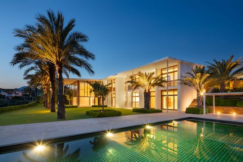 This architectural masterpiece stands unrivalled on the Costa del Sol, boasting a remarkable plot and breathtaking views. The property showcases an abundance of floor-to-ceiling windows that grace both levels, allowing natural light to flood the inte...