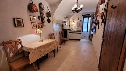 Exclusively. In the heart of the beautiful medieval village of La Brigue, house about 126m2 on 4 levels. In the basement, a paved cellar. On the ground floor, a studio. On the 1st floor a kitchen with alcove and a toilet. On the 2nd floor, independen...