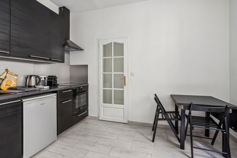 Welcome to your cozy retreat in the heart of Paris! This charming studio apartment situated in Rue Cambodge offers a perfect blend of comfort and convenience for your stay in Paris. The studio boasts a well-designed layout, optimizing space and funct...