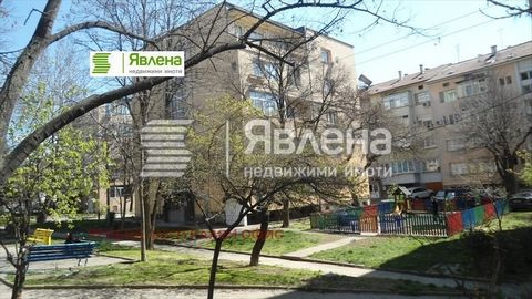 YAVLENA for sale in TOP LOCATION in the center, one-bedroom apartment in a brick building from 1970. on ul. Mencha Karnicheva. Consists of: living room with kitchen, large bedroom, bathroom with toilet, corridor and terrace in front of both rooms. It...
