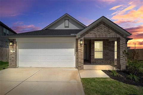 LONG LAKE NEW CONSTRUCTION - Welcome home to 3230 Brush Willow Court located in the community of Morton Creek Ranch and zoned to Katy ISD. This floor plan features 3 bedrooms, 2 full baths, 1 half bath and an attached 2-car garage. You don't want to ...