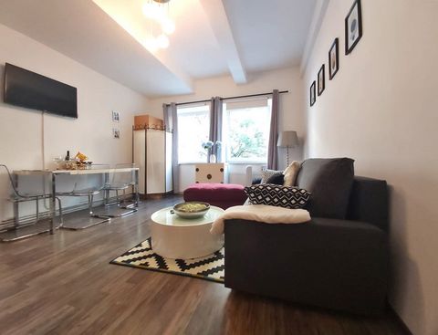 This beautiful and cosy flat is situated directly beside the subway station. This is why it only takes 8 minutes to reach 