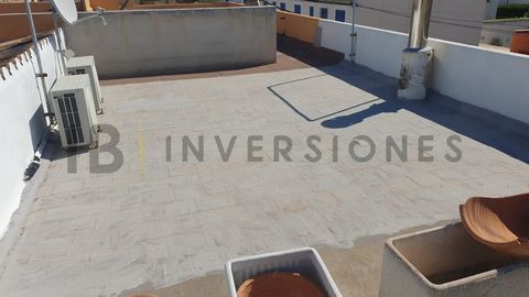 IB INVERSIONES REAL ESTATE BOUTIQUE presents this cozy house with a terrace and sea views, in the town of Sa Colonia de Sant Pere. In the urban center of Sa Colonia de Sant Pere, a coastal area of the village of Artà, 350m from the sea, we find this ...