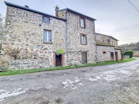 Your Petite Agence Guéret offers for sale this beautiful house to renovate located next to the village of Bussière Dunoise. Very bright, quiet with a courtyard and a south-facing veranda at the front, it consists on the ground floor of a kitchen area...
