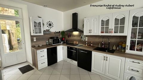 Dpt Charente Maritime (17), à vendre TAILLEBOURG - maison P7 - 4 chambres