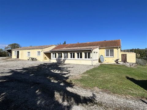 This property has it all for a large family or a tourist project. In a calm and peaceful environment in the countryside but only 15 minutes from the medieval town of Mirepoix and also 15 minutes from the Bram motorway. Located in a small hamlet with ...