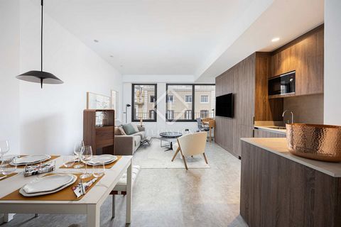 Everything you need to know about this apartment for rent In the centre of Barcelona, in the right Eixample neighbourhood , we find this luxurious apartment, with all the amenities and services you may need. The apartment is located on the sought-aft...